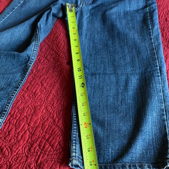 5/$25 Riders by Lee Jean Capris - Picture 5 of 9